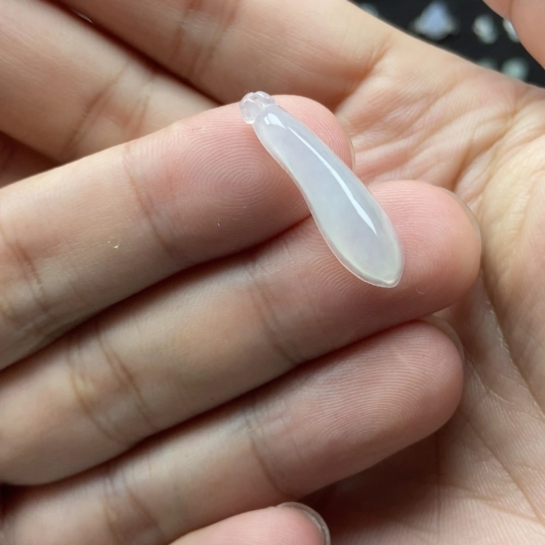 翡翠未镶嵌颈饰000000010