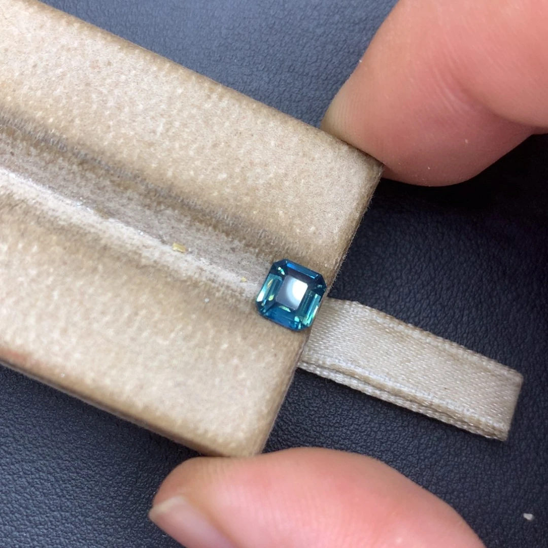 裸石蓝宝石1.12ct全净