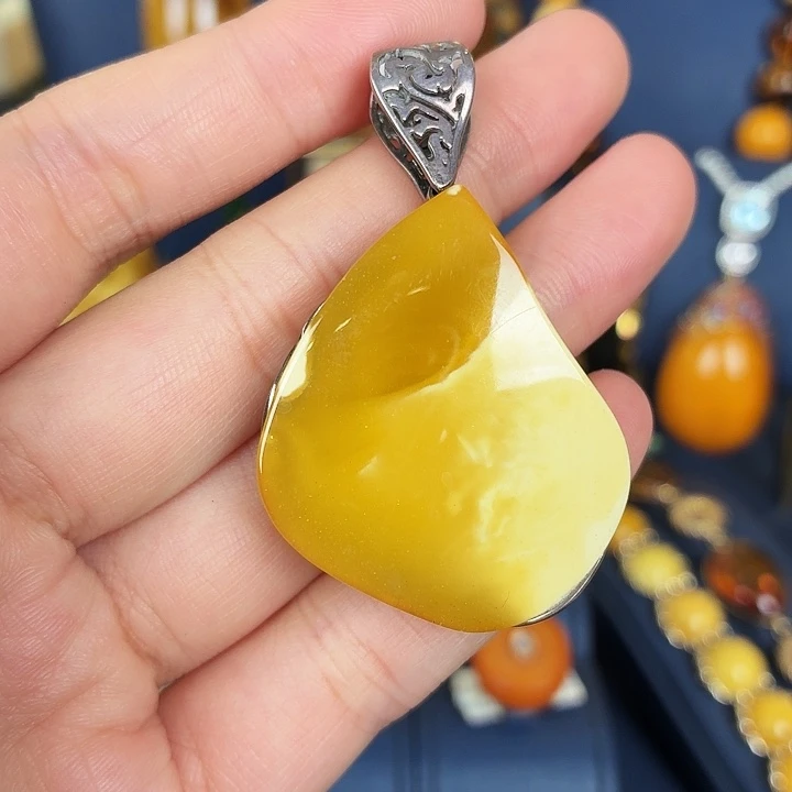 琥珀银S925镶嵌颈饰
