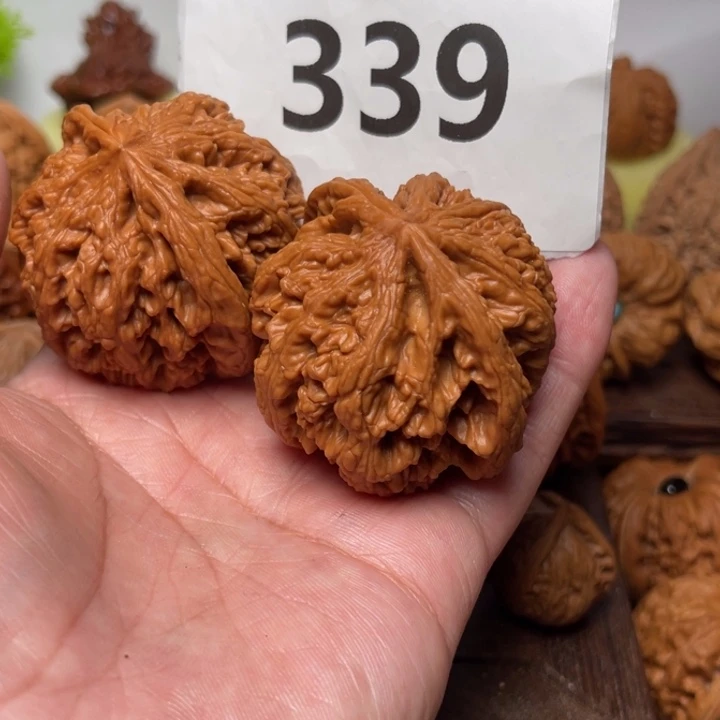 大****把件桃核大粗筋。边48。 33 9