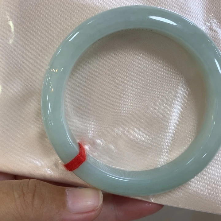 未镶嵌手镯翡翠天然翡翠手镯