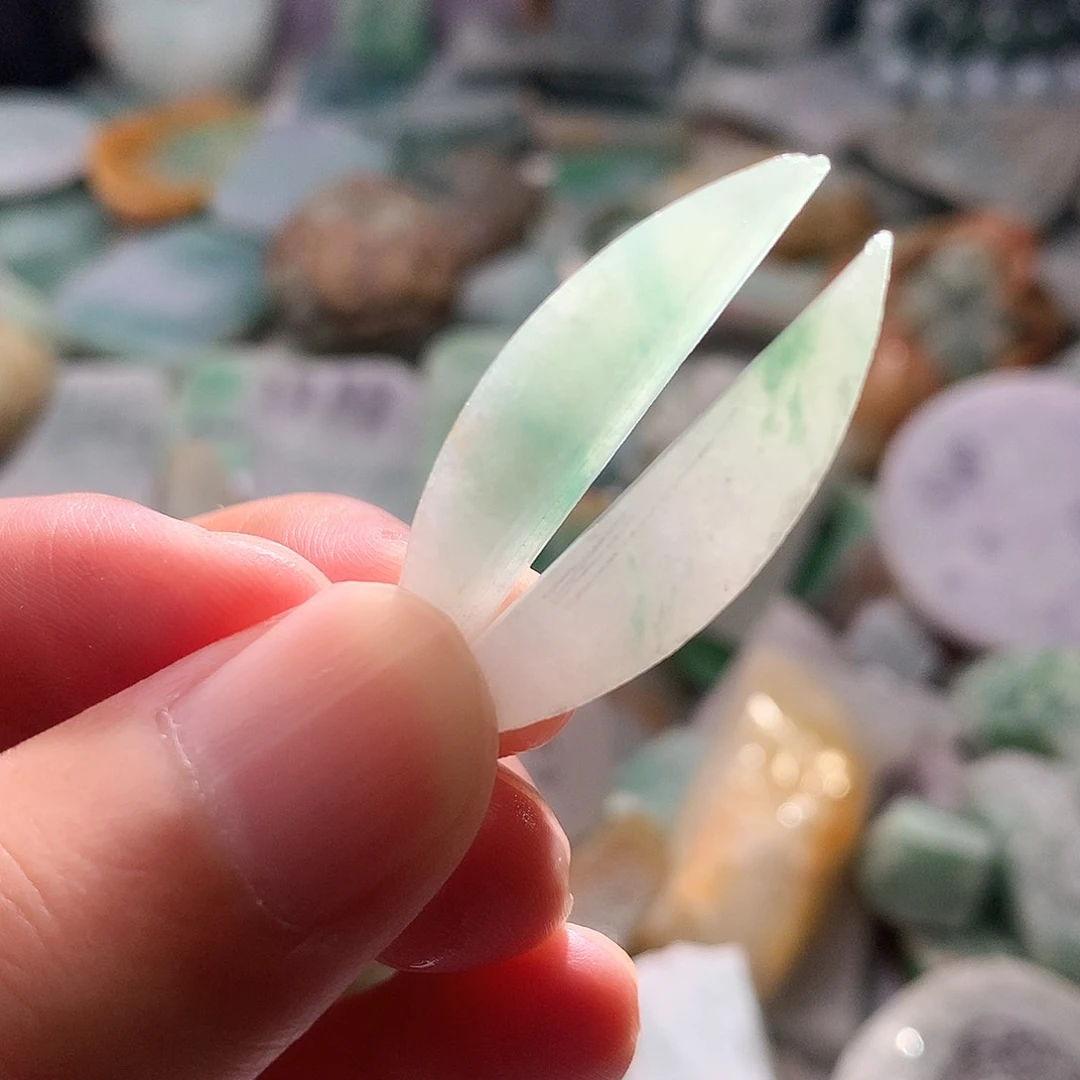 翡翠散珠翡翠原石片料