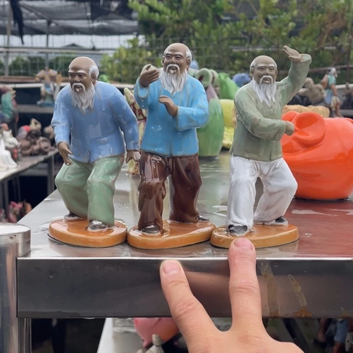 石湾公仔衬托盆景