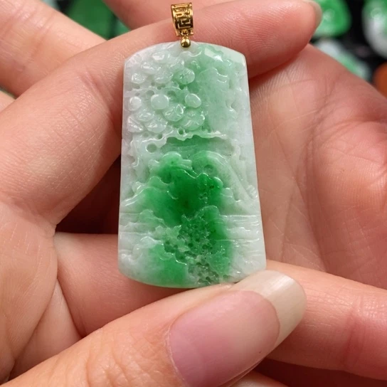 颈饰未镶嵌翡翠英*吊坠