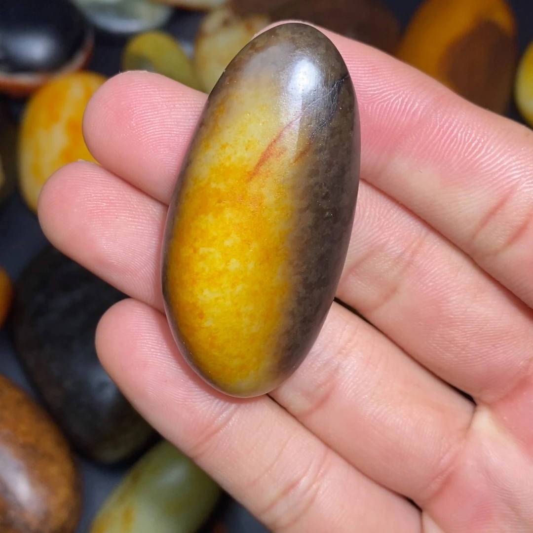 和田玉未镶嵌珠宝奇石