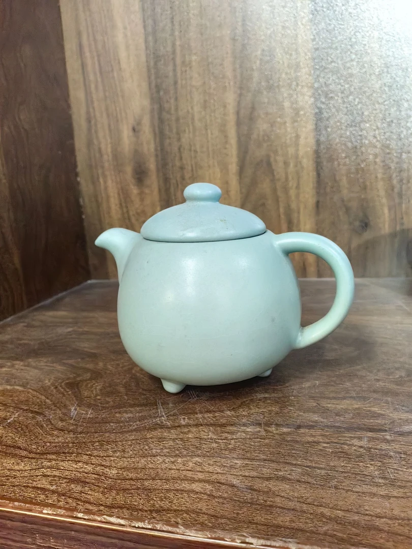 T2汝瓷侧把壶一件