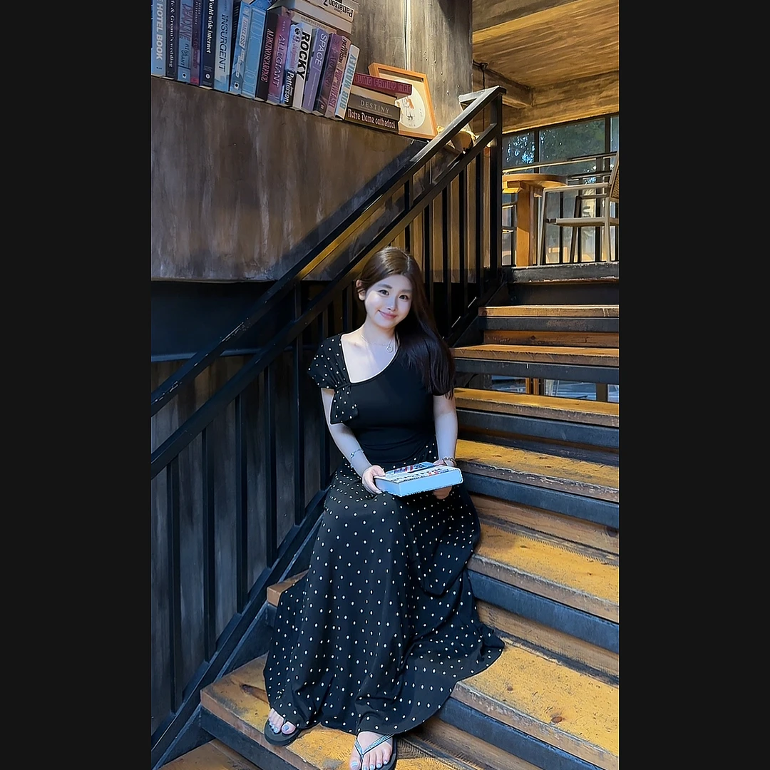 【一茹】微胖定制波点斜领老钱风松弛感连衣裙夏季时尚修身显瘦长裙