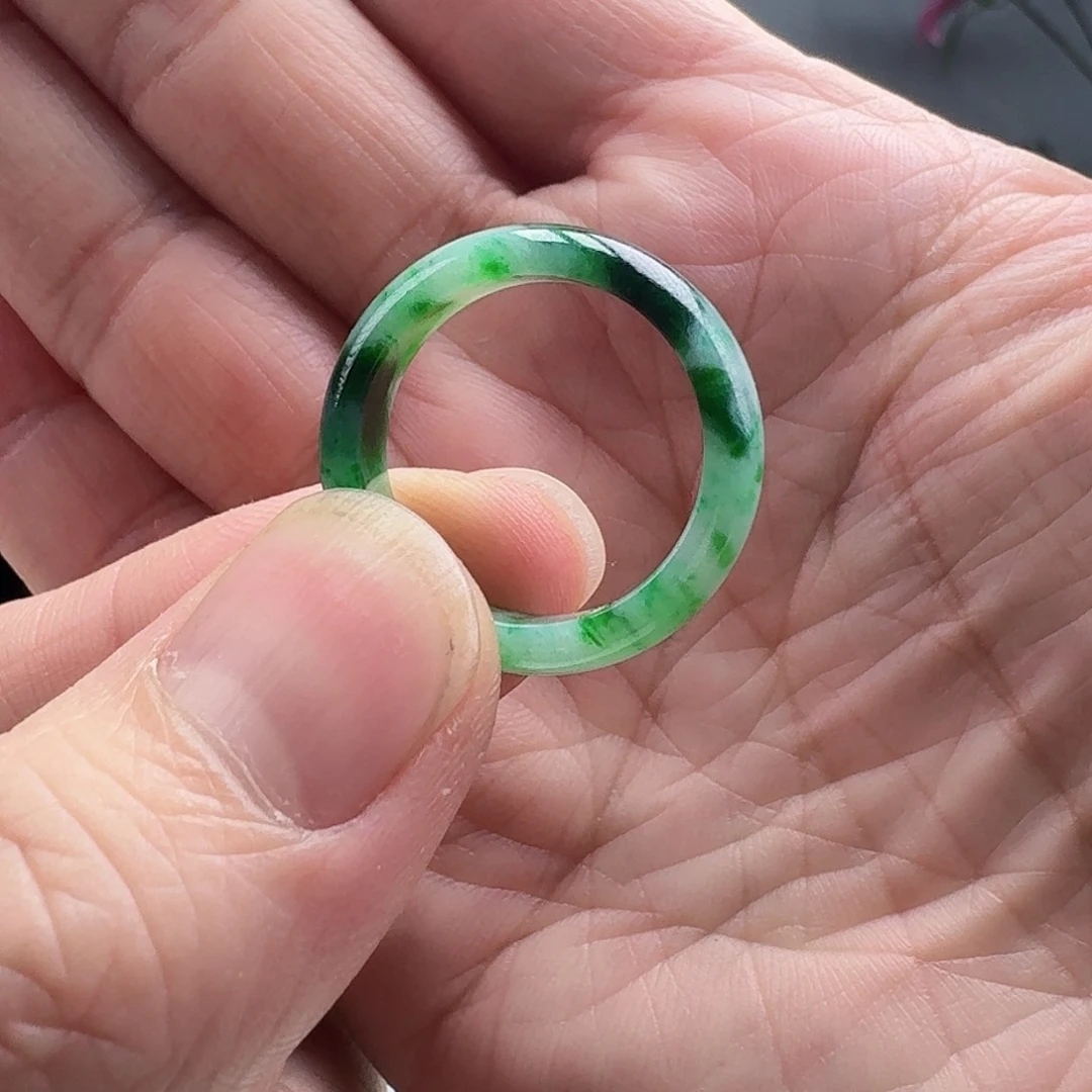 翡翠戒指未镶嵌天然