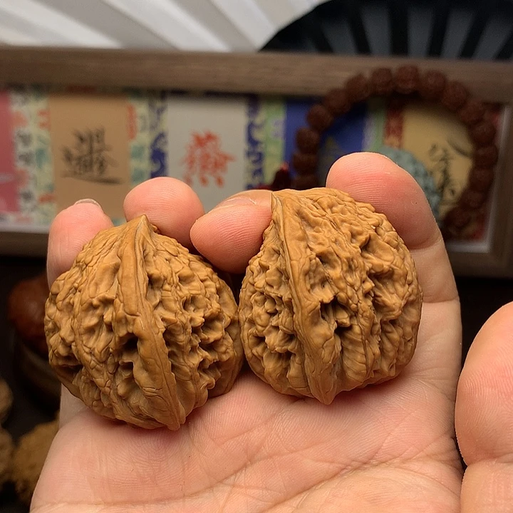 把件文玩核桃40全品鹰嘴虎头异形