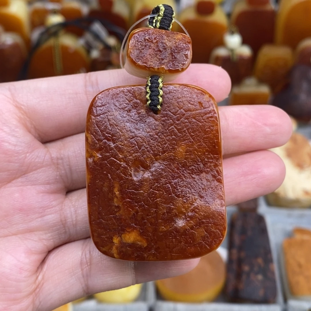 蜜蜡未镶嵌珠宝奇石