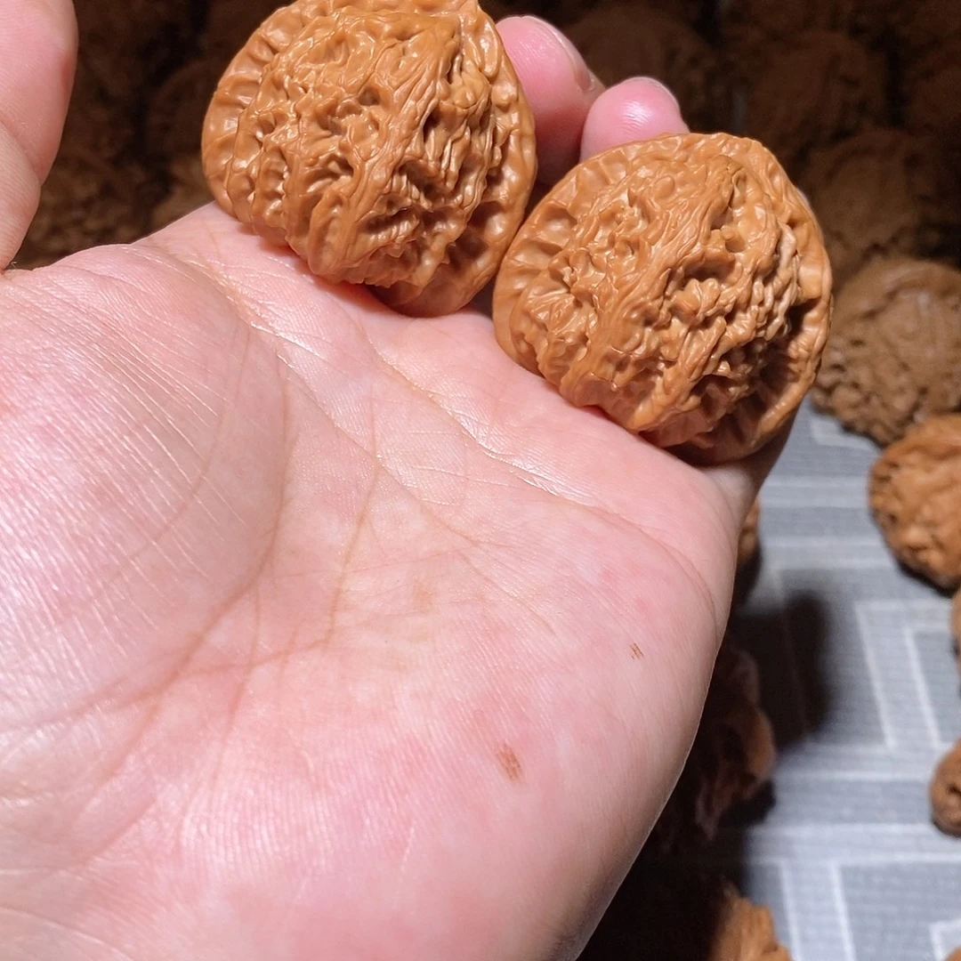 把件文玩核桃006三角白41尺