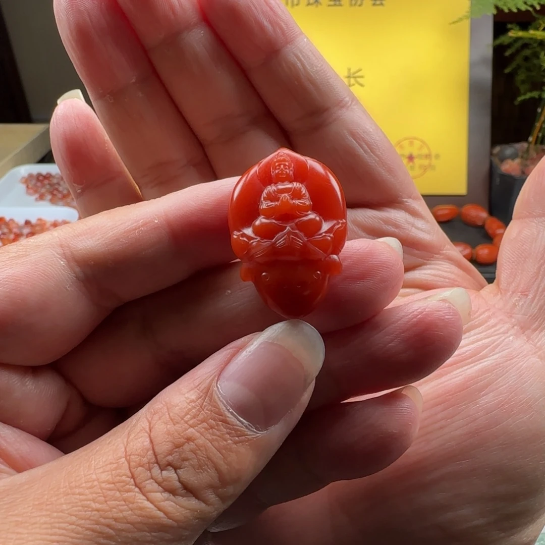 南红玛瑙未镶嵌释迦摩尼