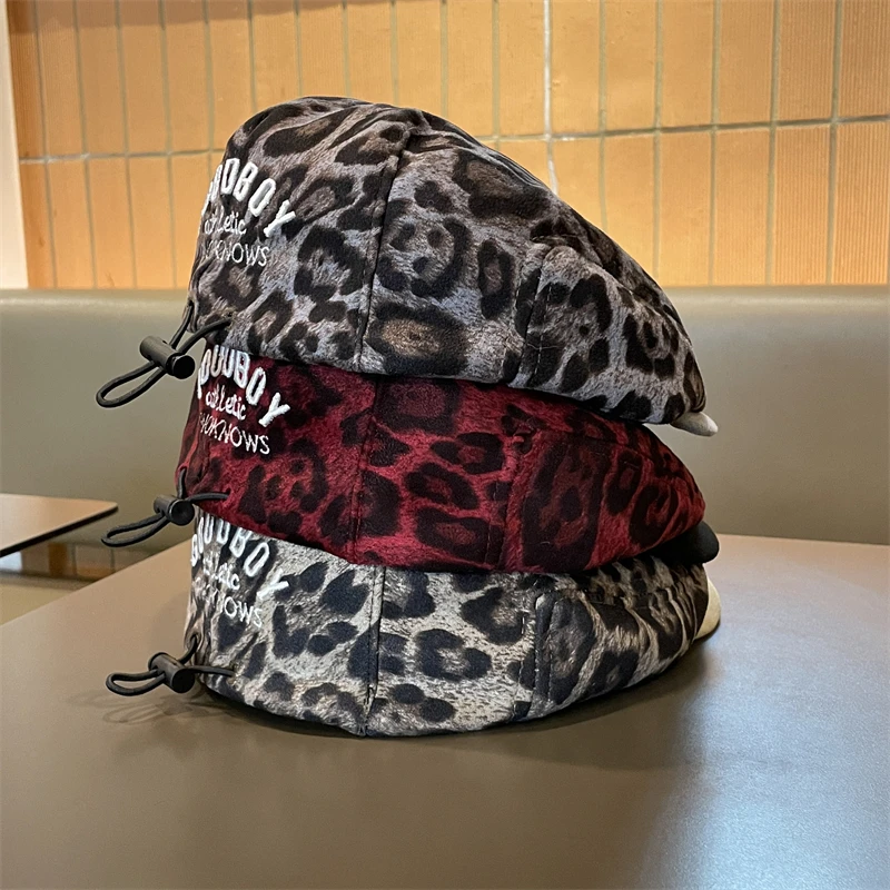 儿童帽子春秋季反带豹纹贝雷帽男女宝宝出游防风帅气英伦前进帽冬