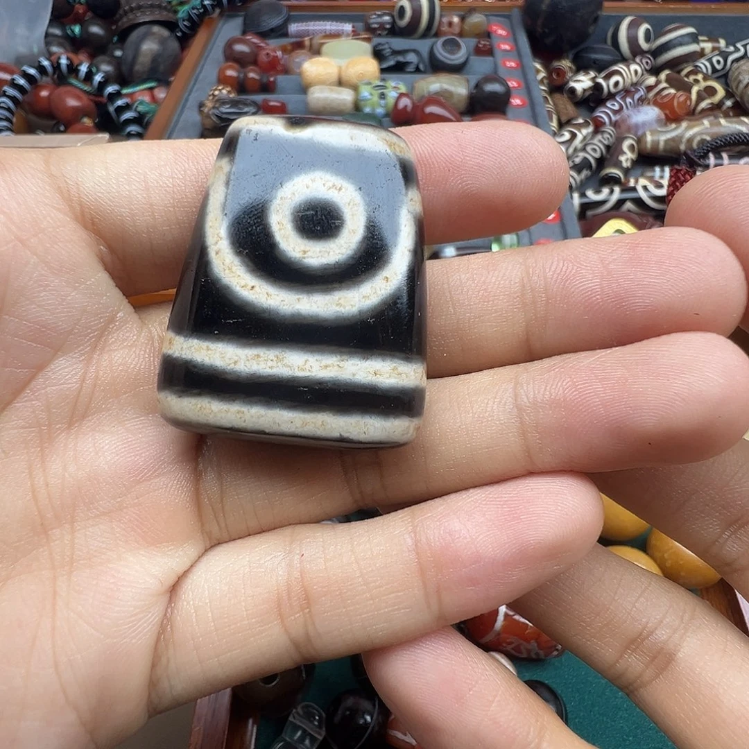 锋***哥玛瑙/玉髓未镶嵌珠宝半成品