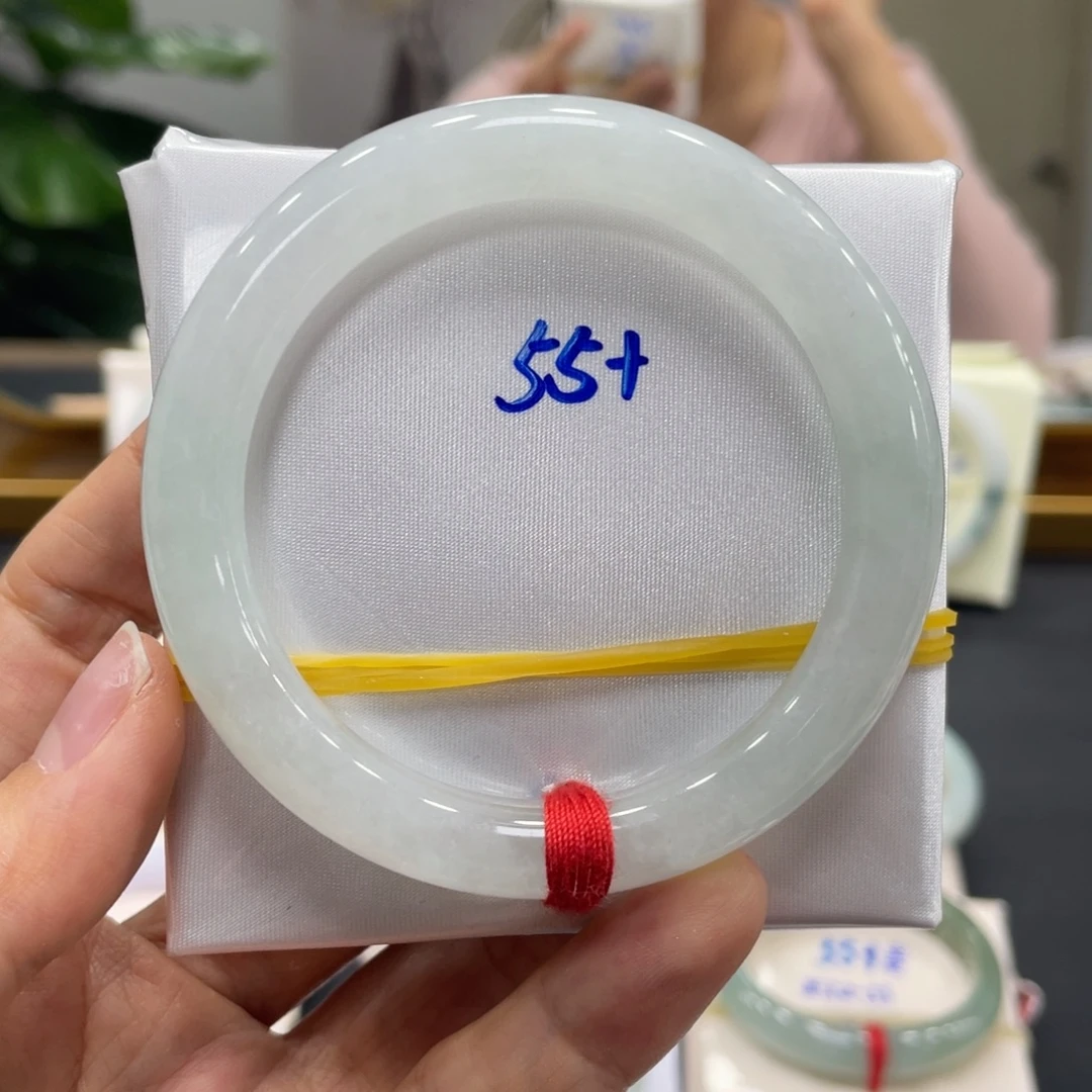 翡翠未镶嵌手镯翡翠