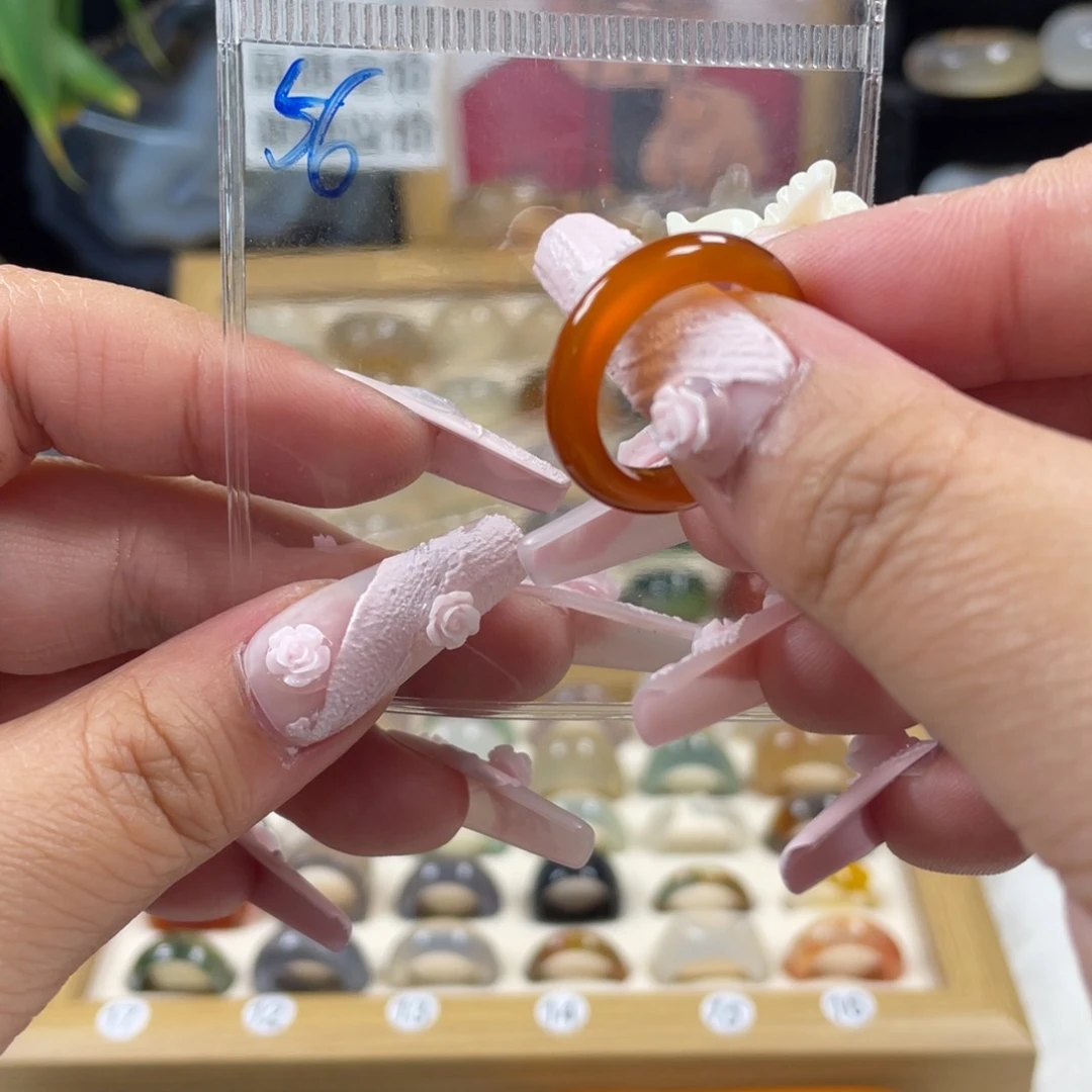 玛瑙/玉髓未镶嵌戒指56号港15直径17.2（非质量问题.不退不换）