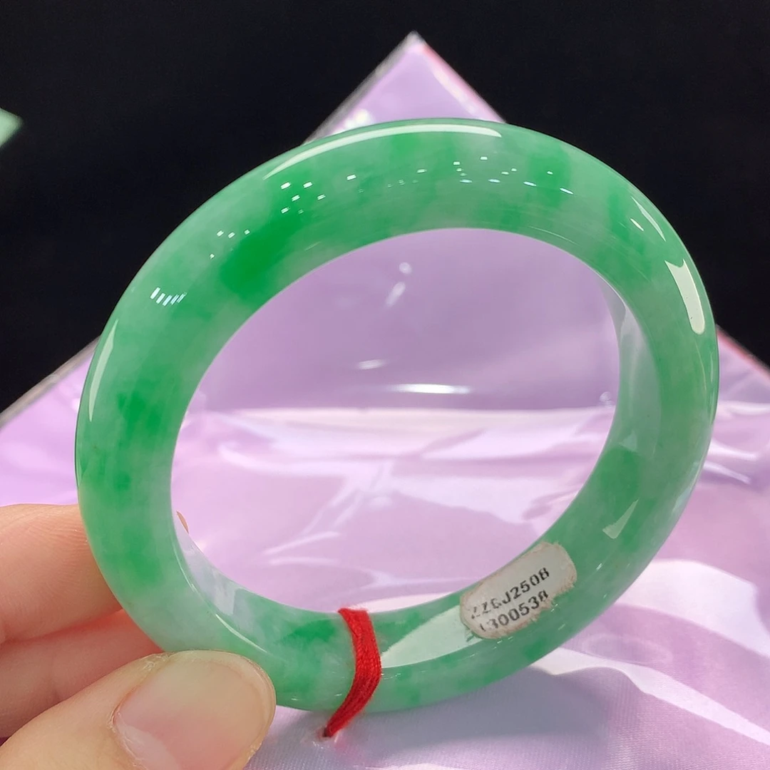 翡翠未镶嵌手镯0538