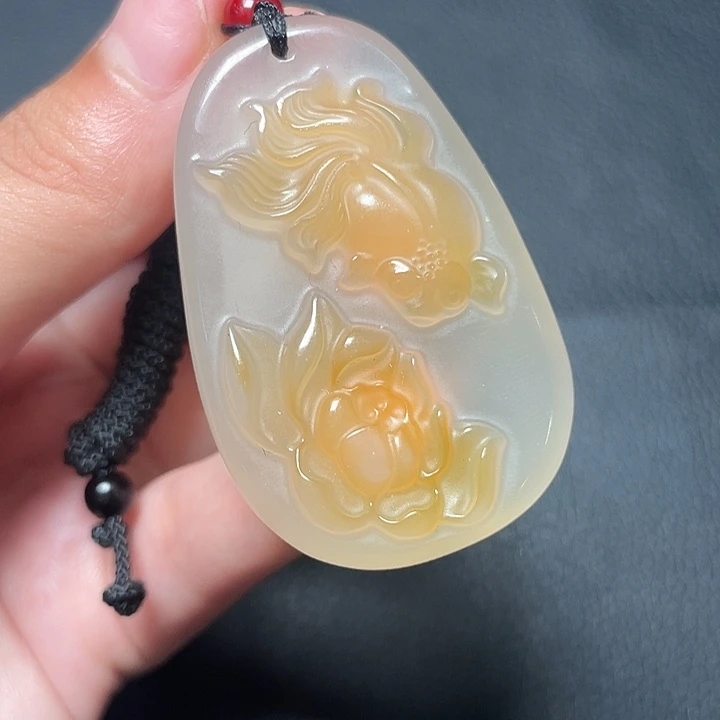 努***天未镶嵌颈饰玛瑙/玉髓