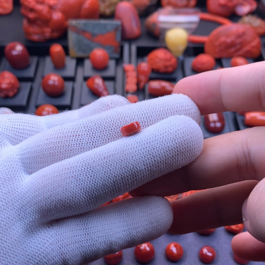 南红玛瑙未镶嵌川料原矿满色满肉精工直切隔片8mm厚4mm