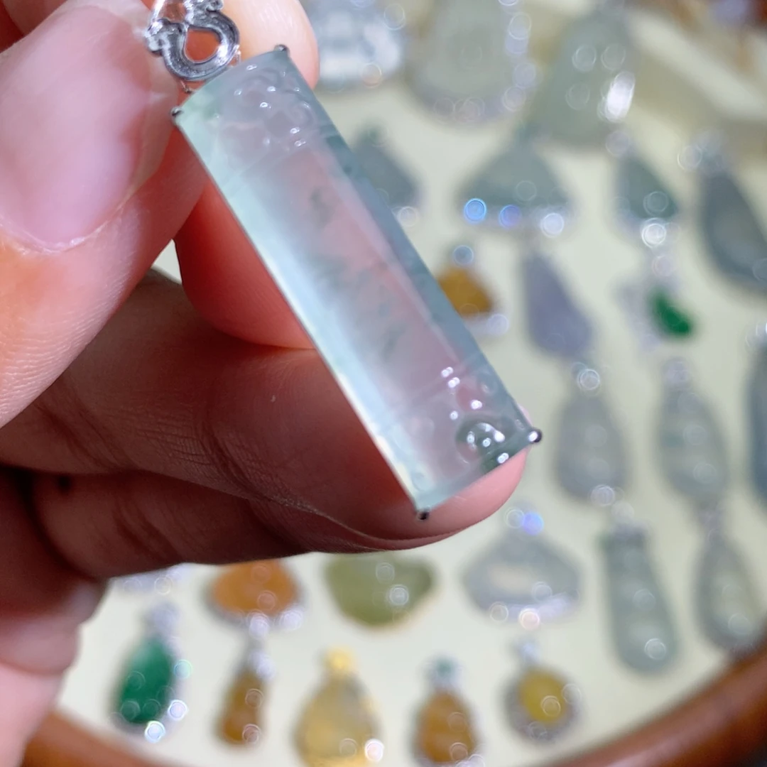 翡翠18K金镶嵌吊坠(不含链)无事柱