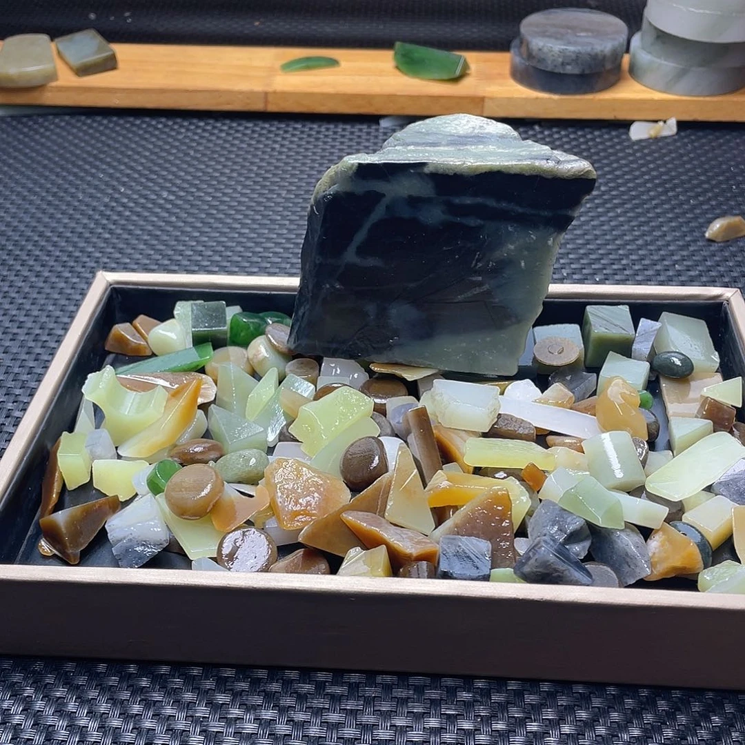 大***G和田玉（糖玉）未镶嵌珠宝半成品