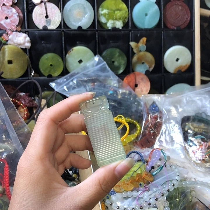 未镶嵌岫玉岫玉耳环
