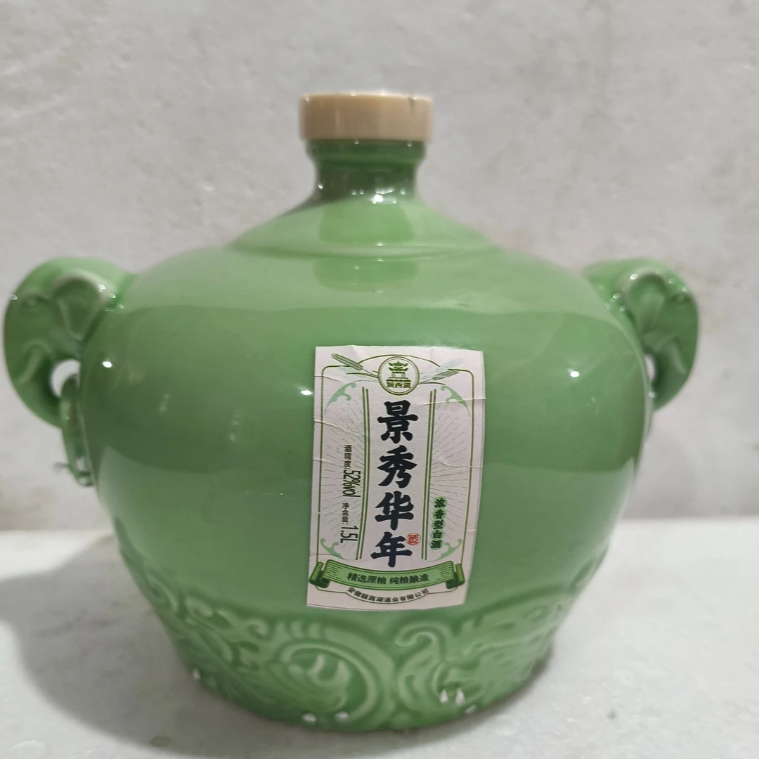 颖西湖景秀年华酒52度1500ml