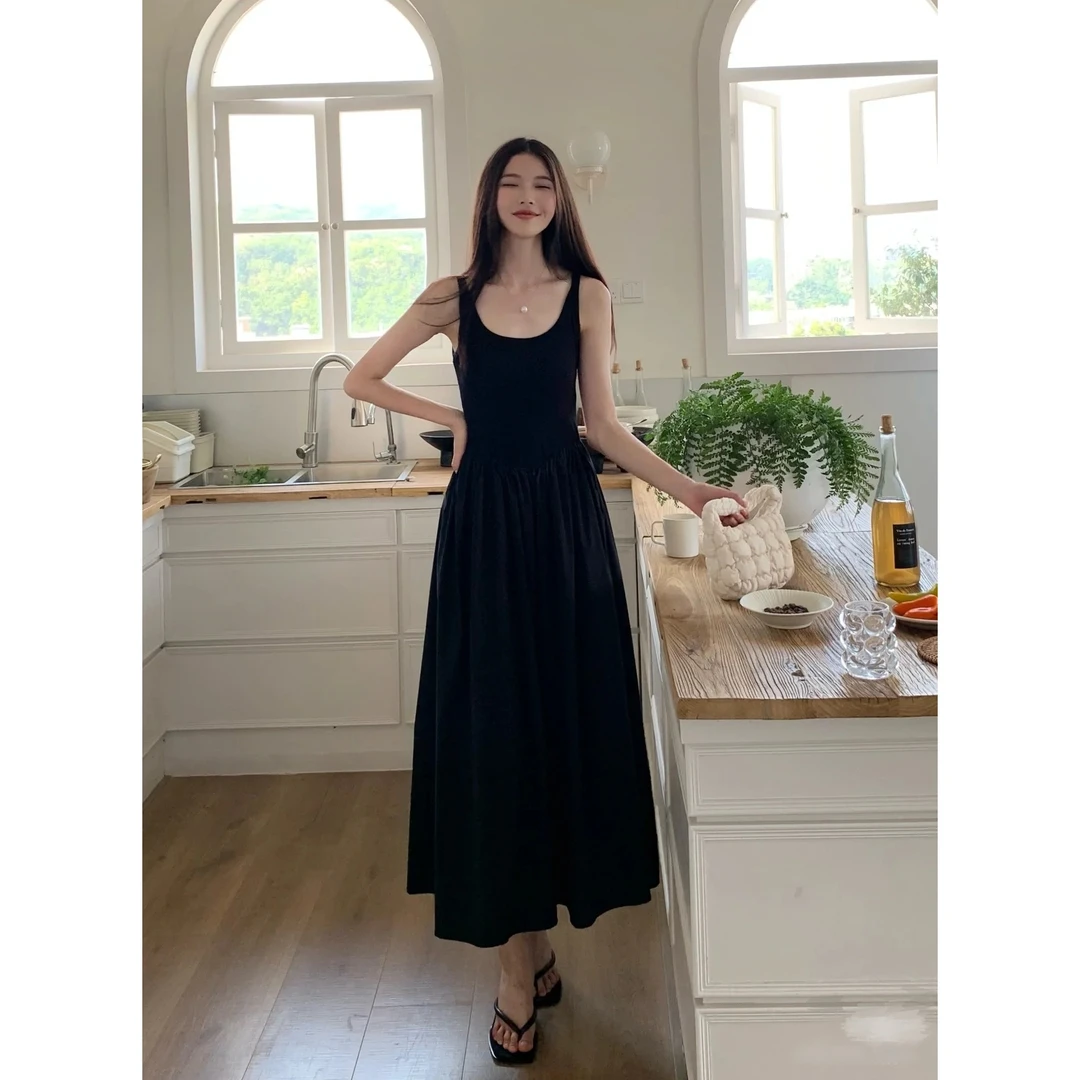 黑色拼接吊带连衣裙女小个子黑色吊带长裙夏天2025新款赫本风穿搭