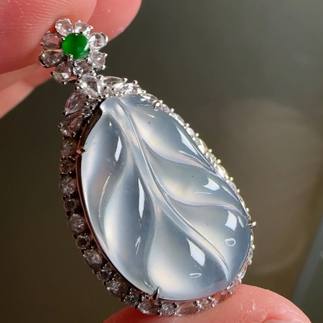 翡翠18K金镶嵌颈饰天然翡翠