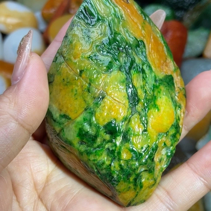 臭***鱼定制翡翠未镶嵌缅甸