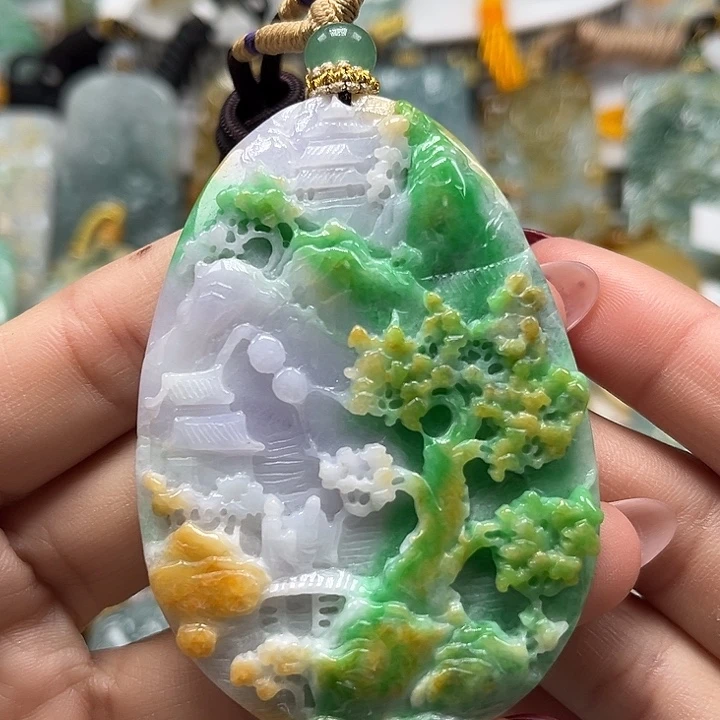 翡翠未镶嵌颈饰山水牌