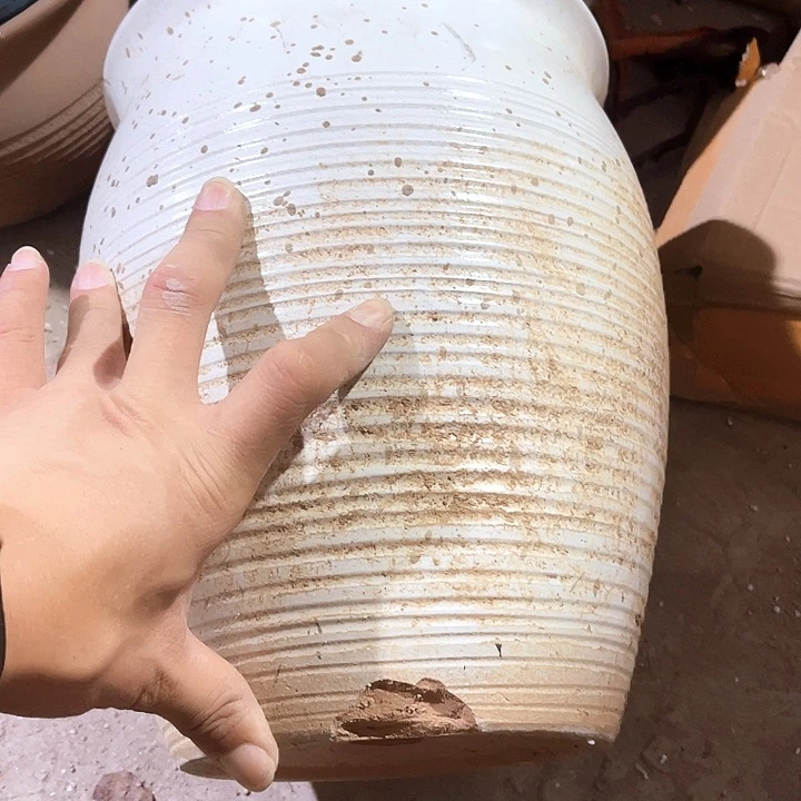 紫砂花盆口径24高度31一只瑕疵底部