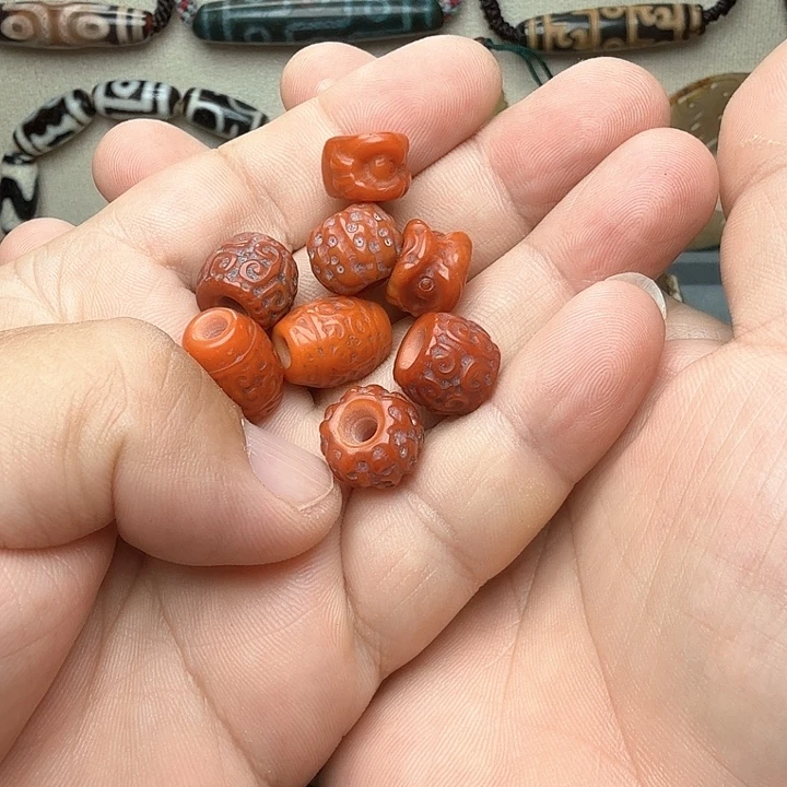 春***月未镶嵌颈饰玛瑙/玉髓