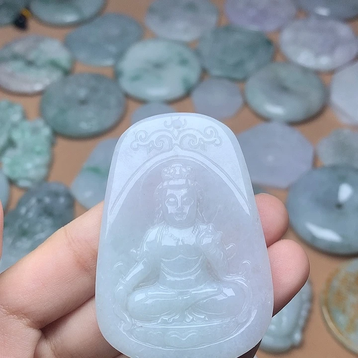 翡翠未镶嵌颈饰观音牌