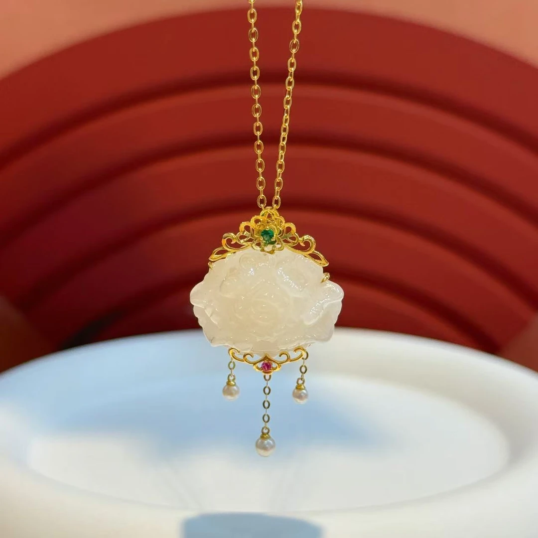 18K金镶嵌和田玉藕粉牡丹花HNZ8325