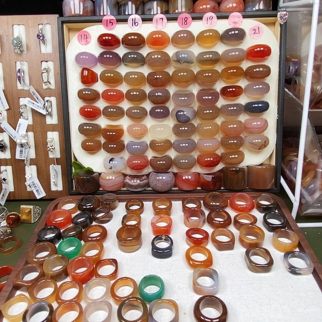 渝***A玛瑙/玉髓未镶嵌戒指