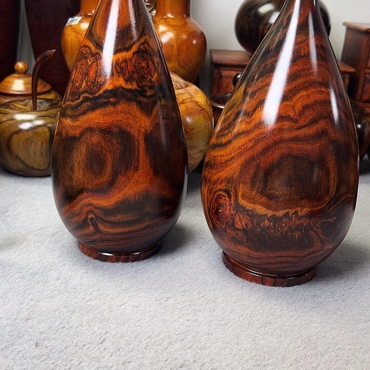 木质邻**哥老挝大红酸枝大花瓶两个