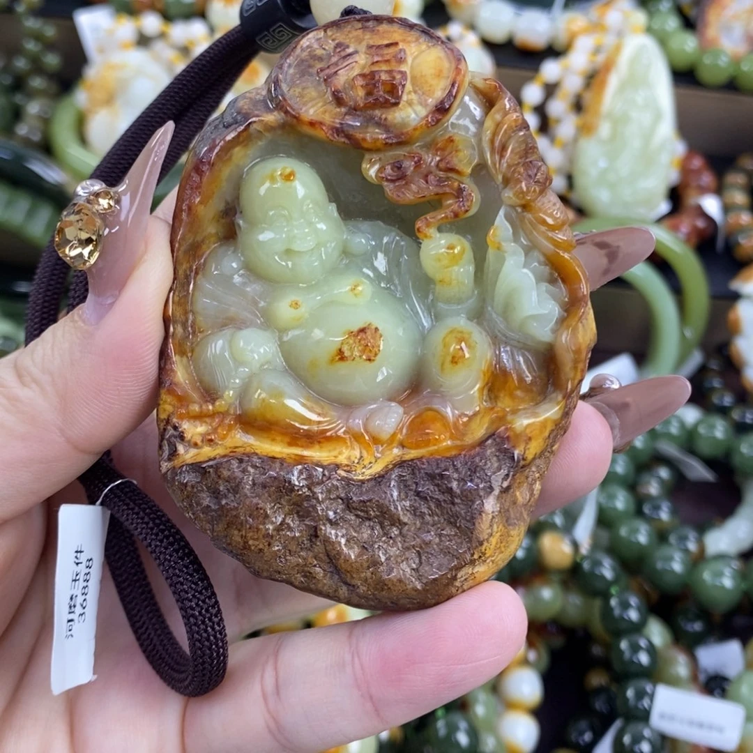透闪石质玉未镶嵌把件