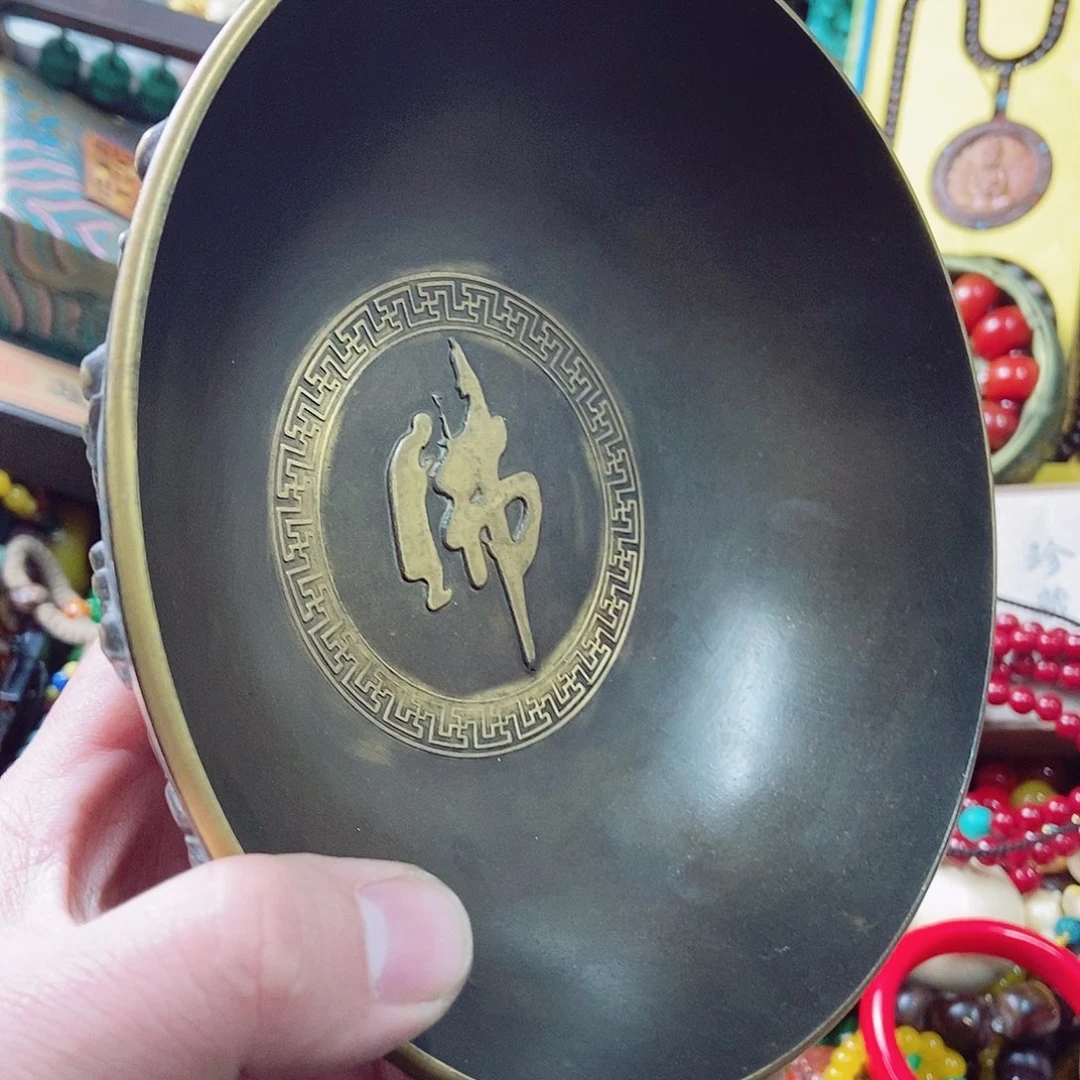 织绣摆件设计的时候也是很用心