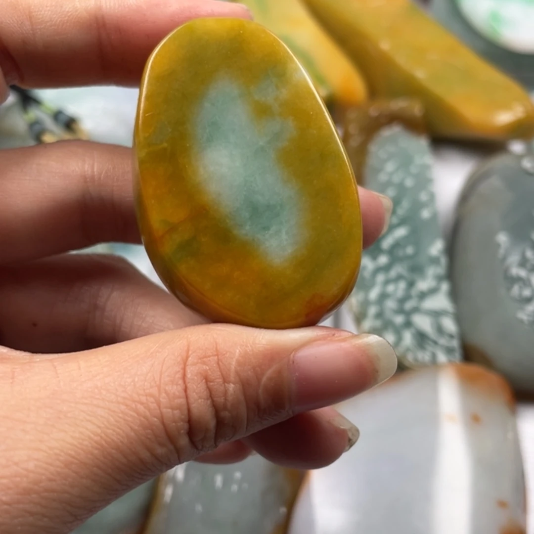 【闪购商品】翡翠颈饰未镶嵌翡翠