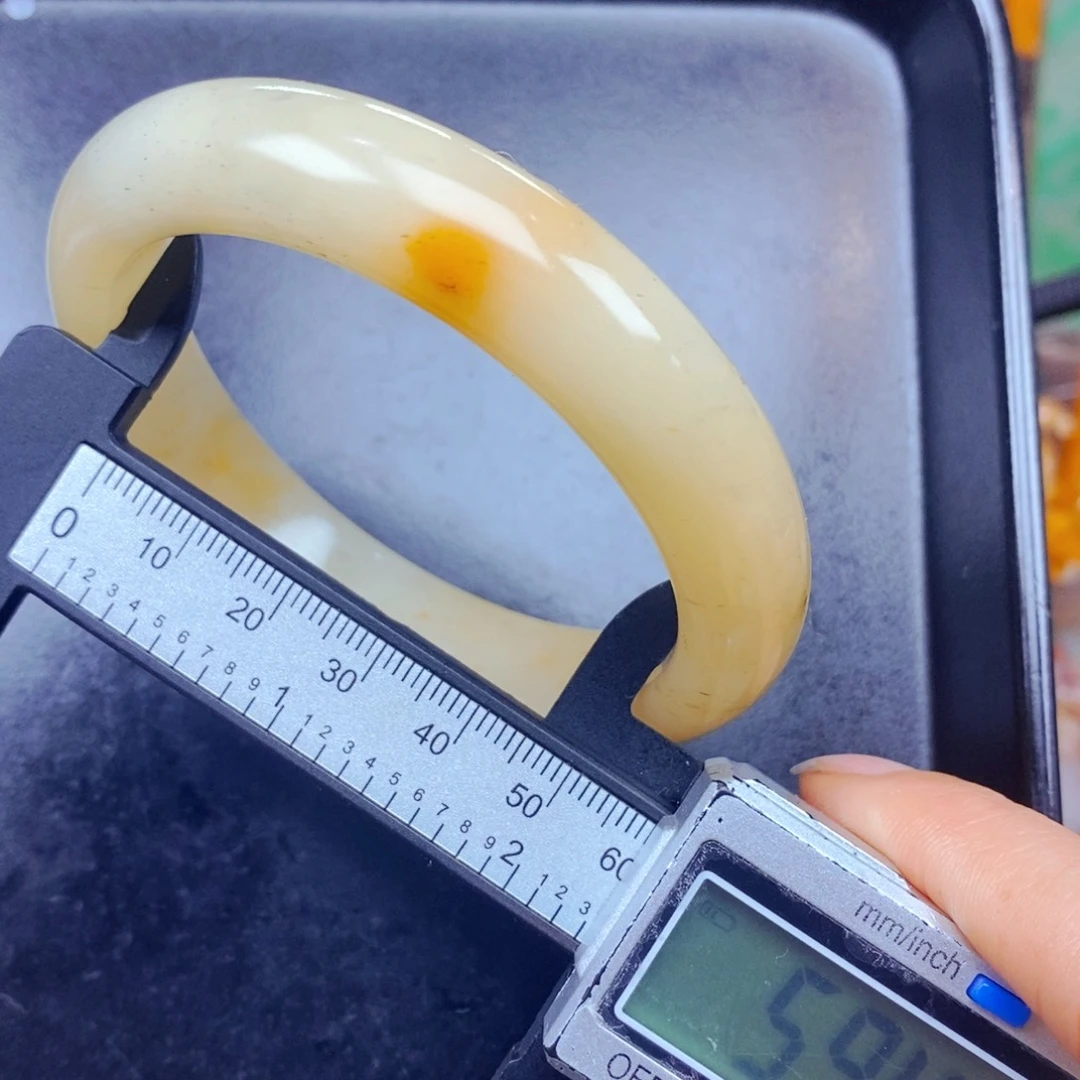 石英质玉（黄龙玉）未镶嵌吊坠(不含链)