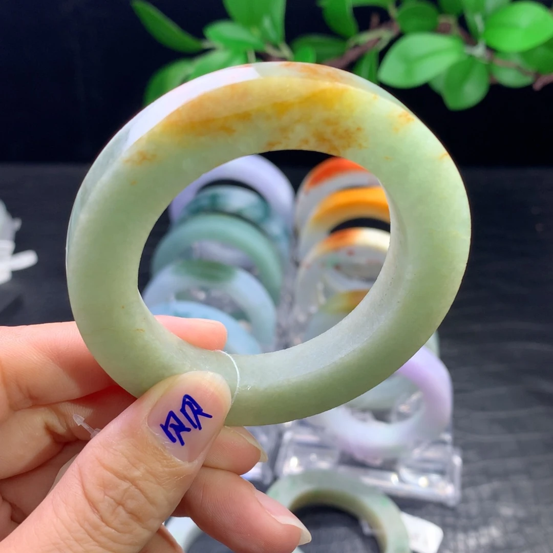 定制翡翠未镶嵌手镯