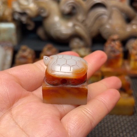 和田玉未镶嵌把件