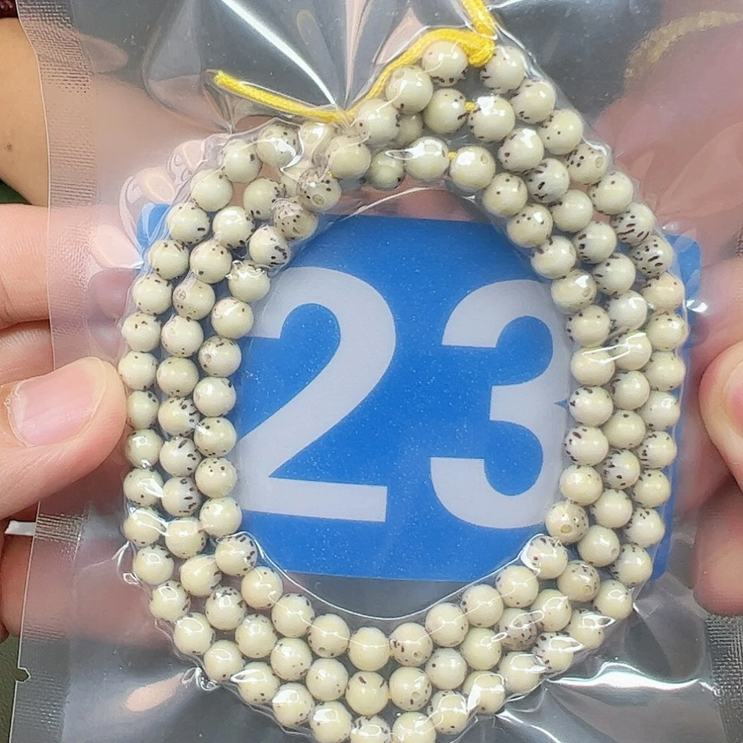吊坠星月菩提6圆珠脖挂。  23
