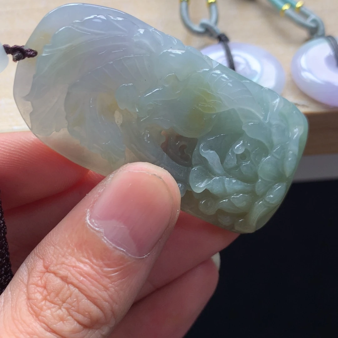 颈饰未镶嵌翡翠吊坠