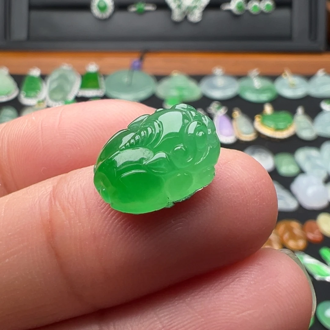 翡翠颈饰未镶嵌貔貅13.2