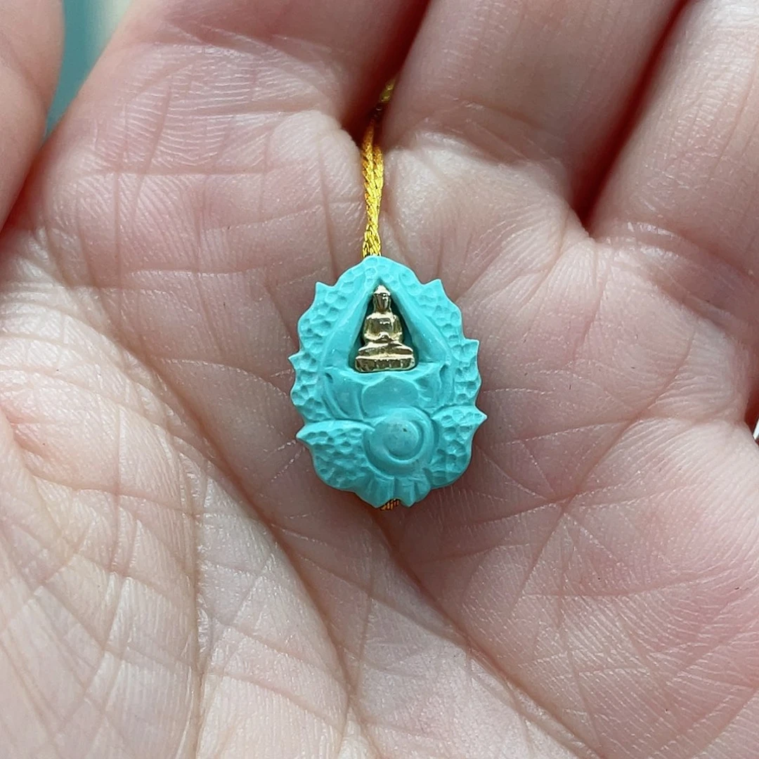 绿松石颈饰未镶嵌