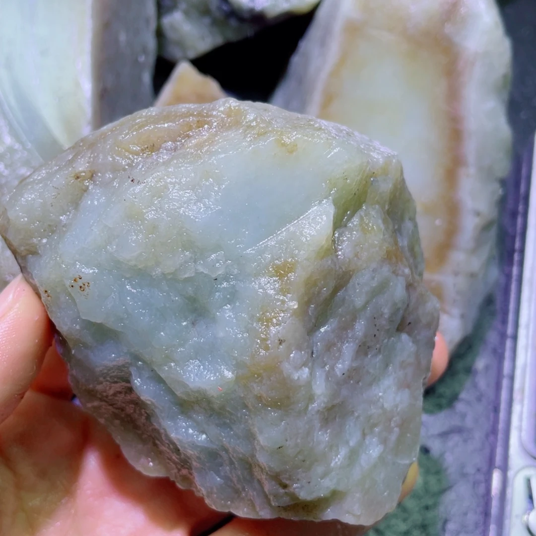 和田玉未镶嵌珠宝半成品