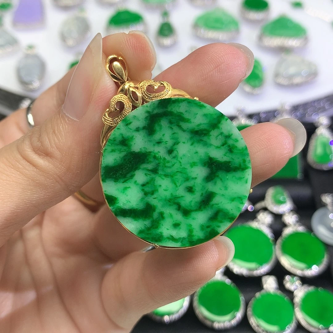 吊坠(不含链)18K金镶嵌翡翠