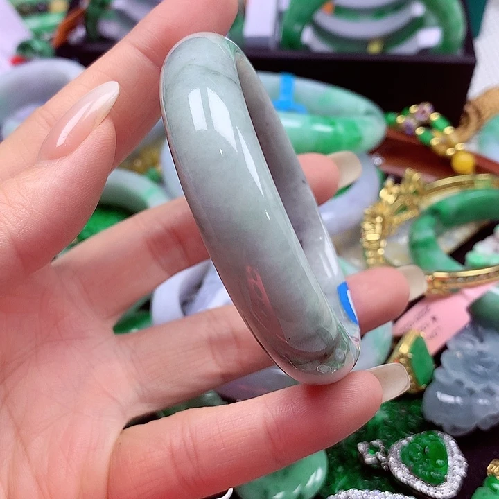 翡翠未镶嵌手镯翡翠